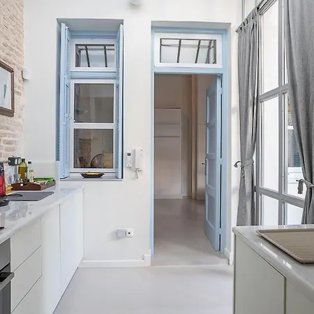 Apartment Athenian Cypress House, Atelier