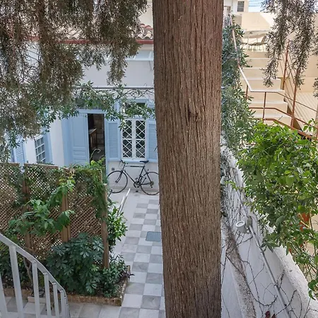 Athenian Cypress House, Atelier Apartment