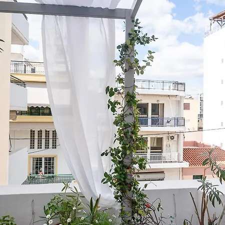 Apartment Athenian Cypress House, Atelier *