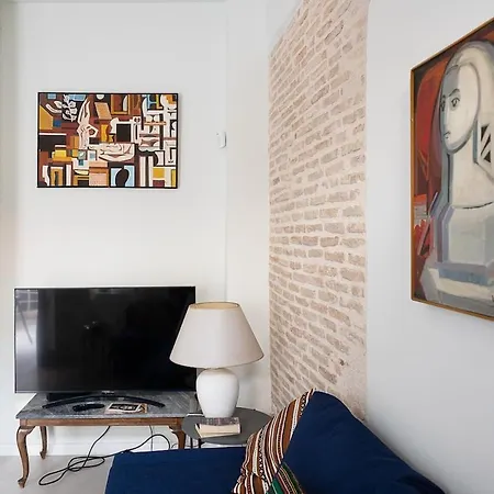 Apartment Athenian Cypress House, Atelier *